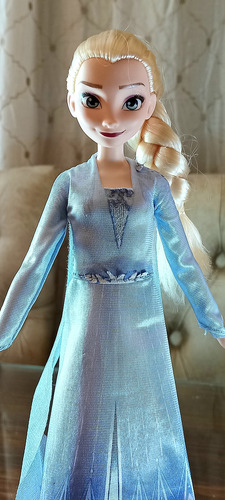 Muñeca Disney Frozen Singing Elsa , Canta - Hasbro 2019 (Usado)