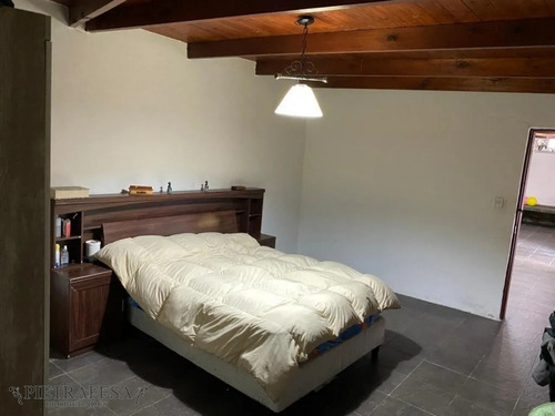 Dos Casas En Venta 3 Dormitorios 4 Baños Con Gran Patio Barbacoa Y Piscina- Av. Cibils-reducto- Ref: 1449