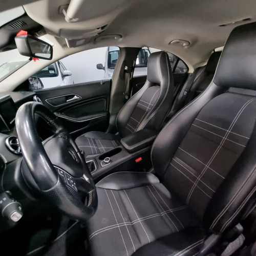 Imagen 10 de 15 de Mercedes Benz Cla 200 Urban 156cv Mt