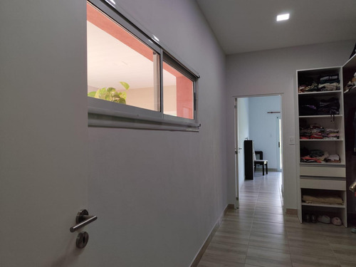 Casa En Venta En Barrio Privado Costa Verde