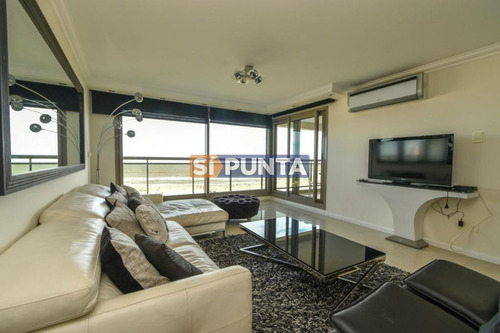 Imagen 4 de 24 de Apartamento En Brava, 3 Dormitorios *