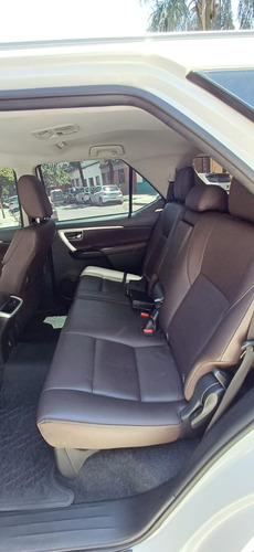 Toyota Hilux Sw4 2.8 Srx 177cv 4x4 7as At
