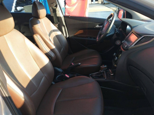 Imagem 7 de 9 de Hyundai Hb20x 1.6 16v Premium Flex 4p Automático