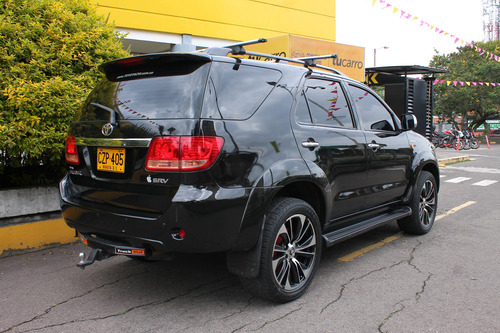 Toyota Fortuner 3.0 Sr5 Diésel 4x4 At