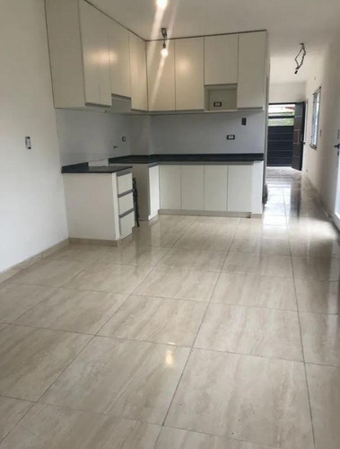 Duplex Venta 2 Dormitorios, 2 Baños - Terreno 110 Mts 2 - City Bell