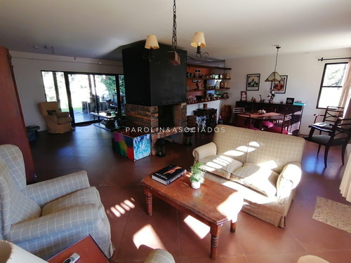 Hermosa Casa En Parque Burnett- Ref: 3835