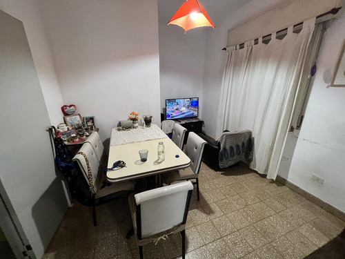 Vendo Departamento En Planta Alta Republica De La Sexta Oportunidad Liquido