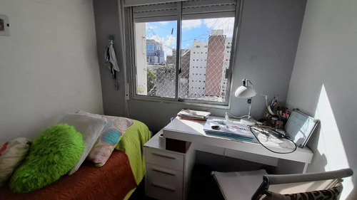 Venta Apartamento 2 Dormitorios, Piso Alto Hermosa Vista. Zona Centro