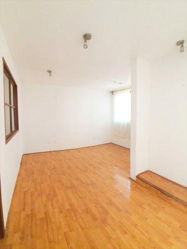 Casa En Venta En Los Pirules, Tlalnepantla De Baz