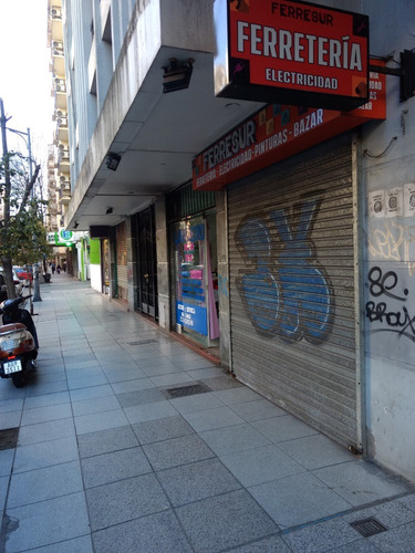 Local Centro , Vende