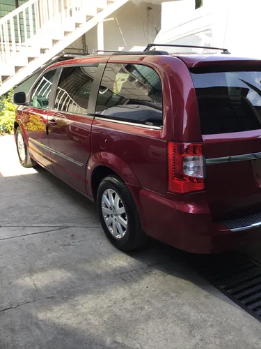 Chrysler Town & Country 3.6 Limited Mt