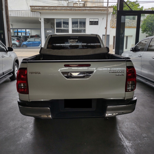 Toyota Hilux 2.8 Cd Srx 177cv 4x4 Mt