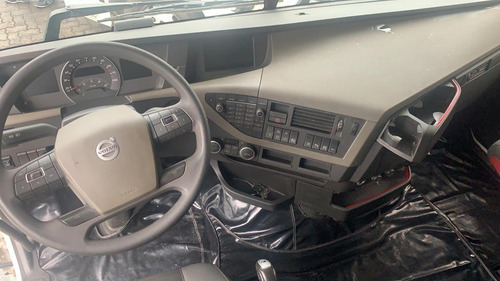 Volvo Fh12 460 I-shiftsinistro Pequena Colisao