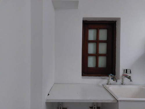 Excelente Inmueble Solo Para Uso Profesional