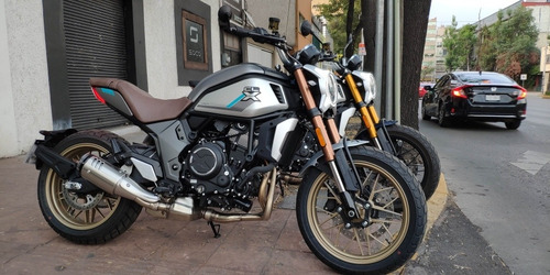 Imagen 1 de 7 de Cf Moto 700 Cl-x Heritage 2021, Crédito Hasta 48 Meses