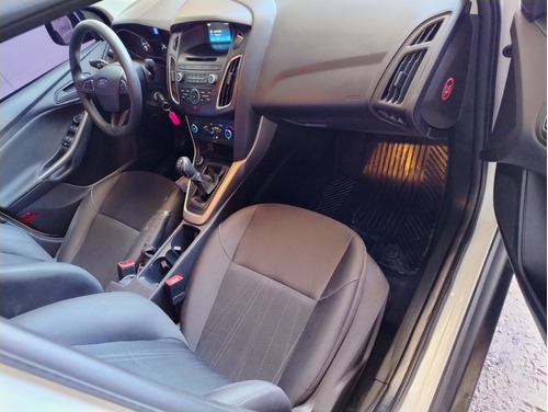Ford Focus III 1.6 Sedan S