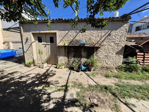 Casa 3 Amb Con Cocheras Y Fondo Libre En San Martin