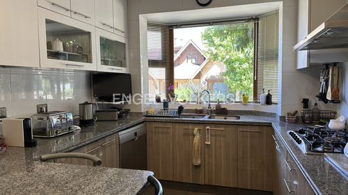 Casa En Exclusivo Condominio En El Venado