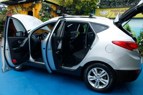 Hyundai TUCSON IX-35 2.0l 4x4 Mt