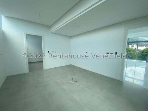 Penthouse ( 3 Niveles / A Estrenar ) Venta Altamira ( Resd. Manantiales) Mls - 24-1005