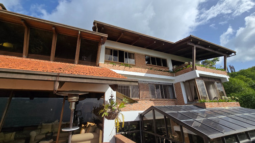 Se Vende Casa Quinta 1600mt2 T-1.100mt2 C 7h/10b/7pe Alto Hatillo