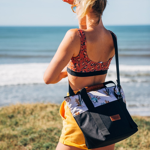 Imagen 4 de 10 de Bolso Térmico 10 Lts Diseño Coral Chilly