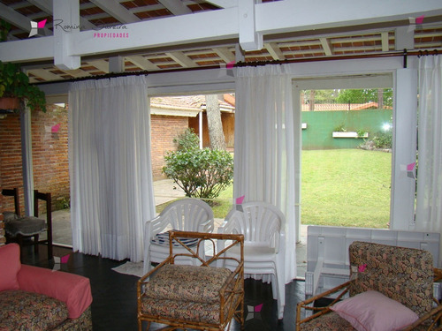 Chalet De Epoca En Muy Buen Estado- Ref: 7191