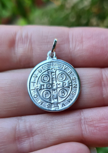 Imagem 5 de 6 de Pingente Medalha São Bento 2 Cm + Corrente 60cm Prata 925