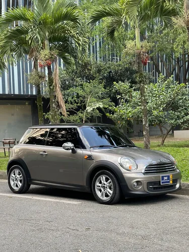Mini Cooper Pepper 1.6 AUTOMÁTICO