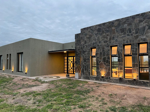 Venta De Casa Barrio Privado Tamarindo