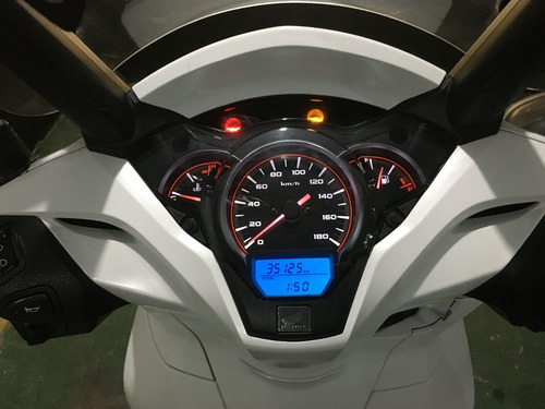 Imagem 10 de 25 de Honda Sh300i 2016 Branco Perolado Em Excelente Estado