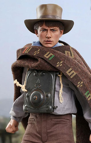 Juguetes calientes de Regreso al futuro III de Marty Mcfly en sexta escala