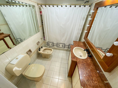 Imagen 28 de 30 de Venta Casa 4 Amb./caseros. C/ Pileta Y Quincho