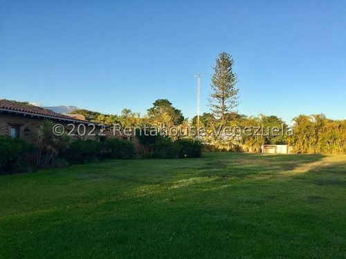 Imagen 30 de 30 de Mayerling Gonzalez Bm Vende Casa La Lagunita Country Club Mls #23-5183