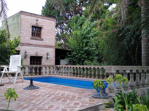 Hb Bienes Raices Vende Casa Estilo Campo, Bajo De Precio A U$s 260.000