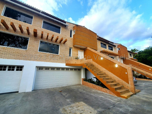Casa Townhouse En Venta A Estrenar Cantarrana Zona Norte Maracay Todos Los Servicios Remodelada Marmol Porcelanato Estef 25-16085