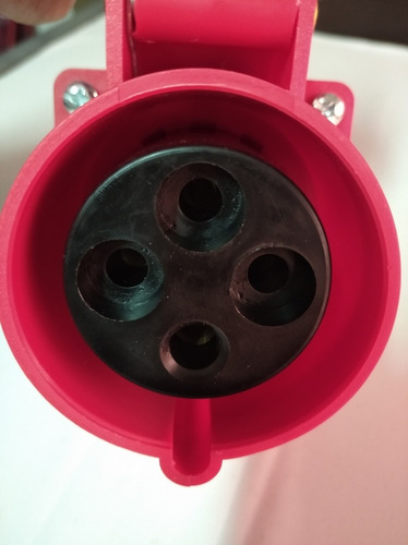 Toma Industrial 32 Amp Hembra Superficial Andeli
