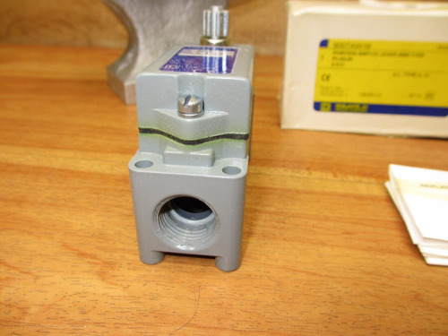 Square D 9007aw19 *new* Limit Switch Position Switch Lev Ccb