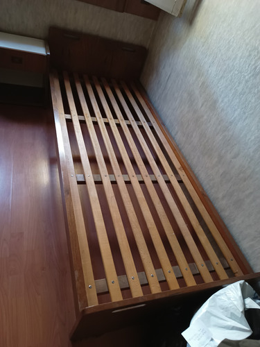 Juego De Camas De 1 Plaza (2). 1 Colchón De Regalo. Marrón (Usado)