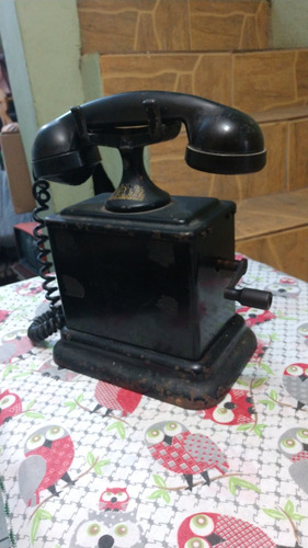 Telefone Vintage Base Em Ferro, Manivela Girando No Estado 