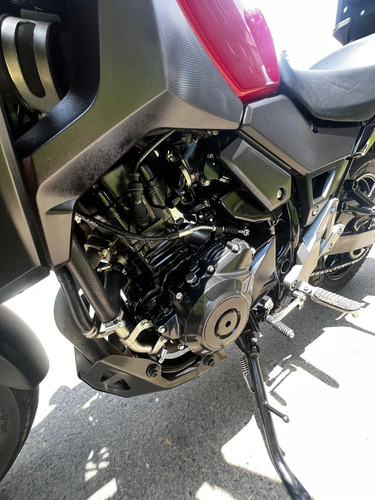 V-strom 250 Bicilindrica. Papeles Hasta Enero 2026