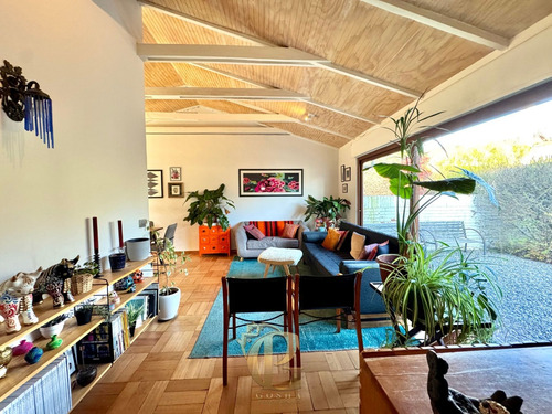 Remodelada En Condominio Cerrado Pasaje Los Prados