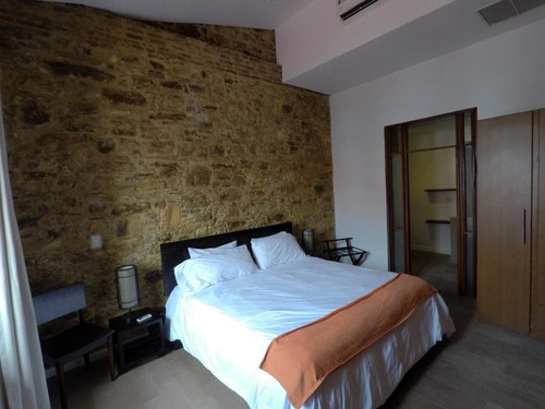 Imagen 2 de 14 de Venta De Apartamento Amoblado En Casco Antiguo 20-2893