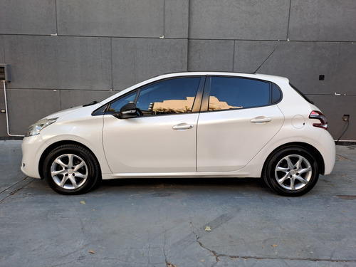 Peugeot 208 1.6 Allure Nav Tiptronic