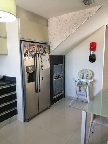 Imagen 7 de 14 de Townhouse Espectacular 4 Hab Y 3 Baños Av Juan Bautista