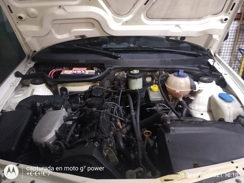 Imagen 10 de 10 de Volkswagen Gol 1.6 I Power 601 2008