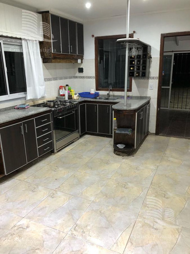 Venta - Casa Quinta, 3/tres Ambientes, Gran Jardín, Cochera - Tortuguitas, Malvinas Argentinas