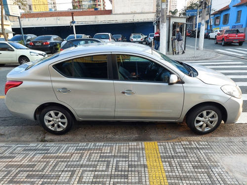Nissan Versa 1.6 16v Sl Flex 4p