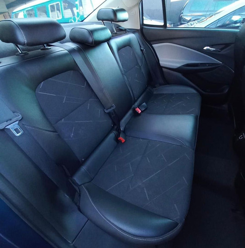 Chevrolet Onix Plus 10tat Pr1