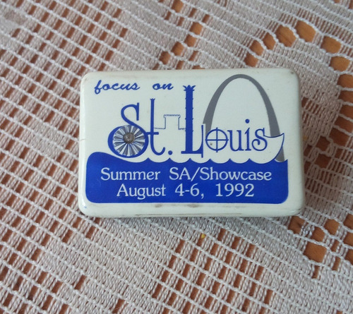 Pin De Focus St. Louis Con Luz Intermitente. Vintage